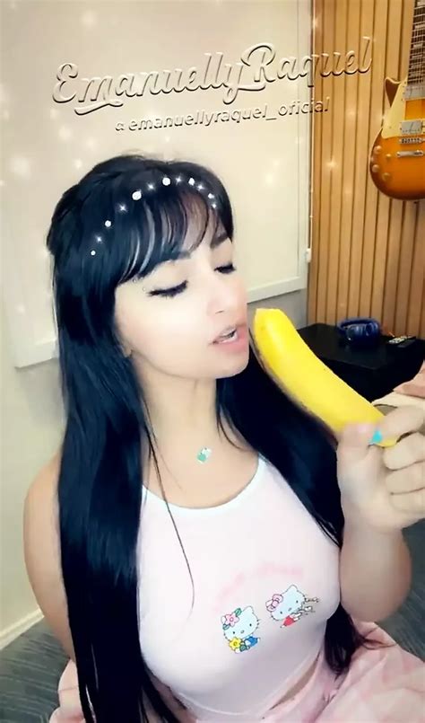 Sensual Eating Of A Banana Webcam Webcam Porn Feat Emanuelly Raquel