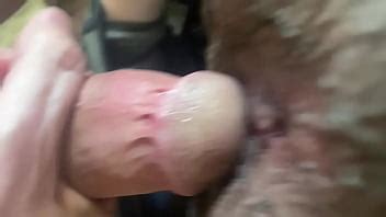 Grindr Guy Se Detiene En El Camino A Casa Con Su Esposa Y Descarga Xvideos