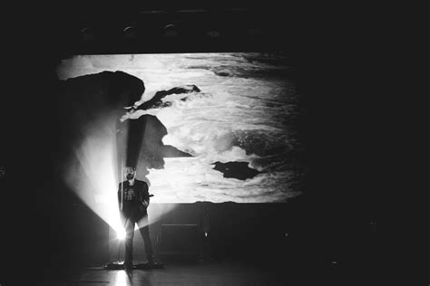 Cigarettes After Sex Intimidad En Escalas De Grises