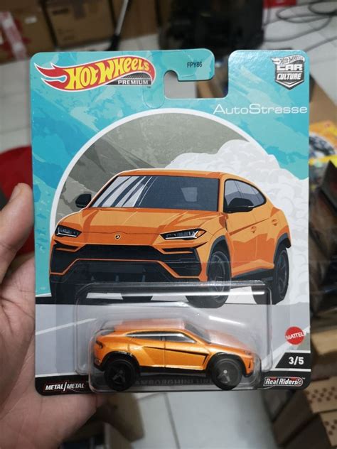 Hot Wheels Premium Autostrasse Lamborghini Urus Hobbies Toys Toys Games On Carousell
