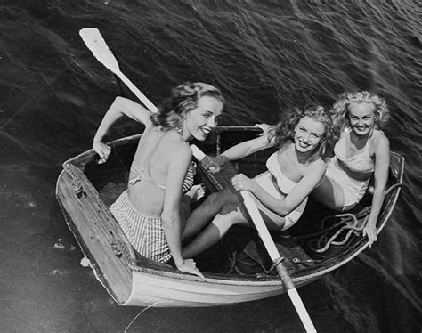 Hé lộ loạt ảnh hiếm thời chưa nổi tiếng của quả bom sex Marilyn Monroe