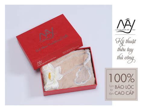 Vải lụa tơ tằm cao cấp thêu tay hoa sen màu nude Quà tặng đối tác cao cấp