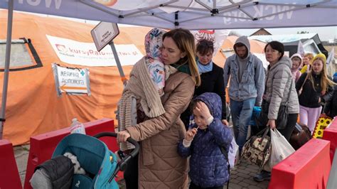 В Украине быстрыми темпами нарастает гуманитарный кризис