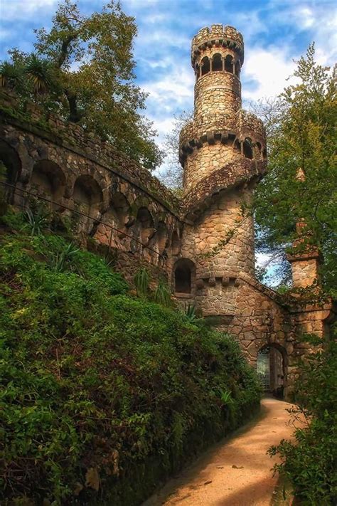 Quinta Da Regaleira: A Place of Unmatched Beauty | Mysterious places ...