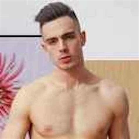 Mature K Woman Over Fifty Returned Home And Tempted Her Stepson Into Sex XHamster