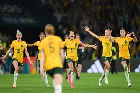 Fifa Women S World Cup Australia Beat France On Penalties To Reach