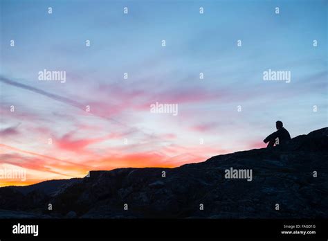 Man Dark Alone Sunset Hi Res Stock Photography And Images Alamy