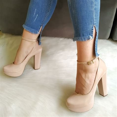 Sapato Boneca Meia Pata Verniz Nude Salto Alto Grosso Linda e Super Confortável