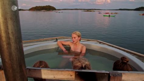 Naked Sinja Dieks in Inga Lindström Lilith und Sache mit den Männern