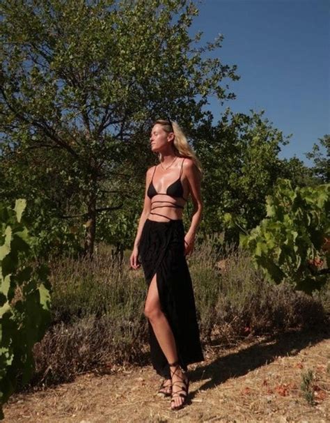 Descubre qué nuevo bikini te favorece según tengas mucho o poco pecho