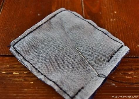 Игольница из джинсов с вышивкой