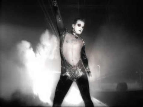 Robbie Williams - Let Me Entertain You | Robbie williams, Nostalgic