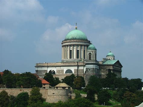 Nagyboldogasszony és Szent Adalbert-főszékesegyház (Esztergom) | Miserend