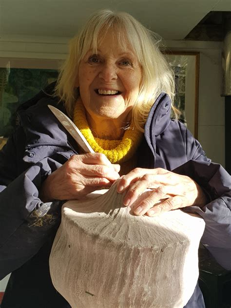 About – Pauline Lee Ceramics