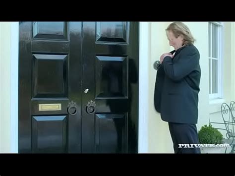 Anal Queen Stella Cox Est Une Femme Infid Le Qui Va Au Guichet Automatique Avec Une Grosse Bite