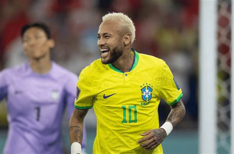 Neymar Atinge Recorde Do Rei Pel Saiba Mais