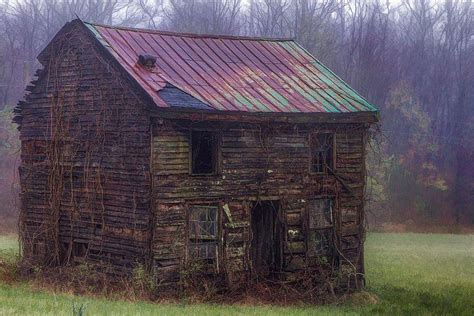 Eerie Photos Of 25 Derelict Homes Around The World Urban Ghosts Media