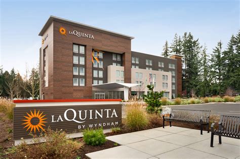 La Quinta Inn & Suites by Wyndham Marysville | Marysville, WA Hotels