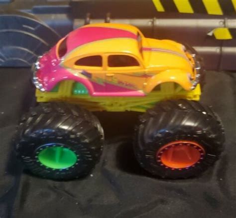 Hot Wheels Monster Truck Epic Loop Play Set And Volkswagen Monster Truck