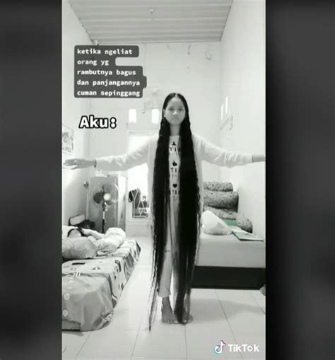 Viral Wanita Ini Sudah 18 Tahun Tak Potong Rambut Penampakannya