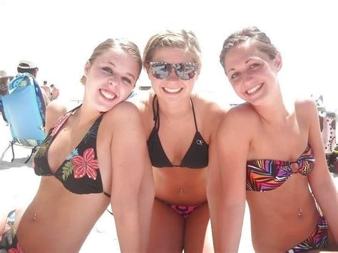 Nenas calientes y sexys en bikini exhiben sus curvas Fotos Porno XXX Fotos Imágenes de Sexo