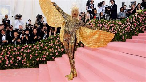 Met Gala 7 dos melhores looks ao longo das décadas Pop Arte G1