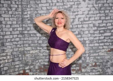 Blonde Dancer Images Stock Photos Vectors Shutterstock