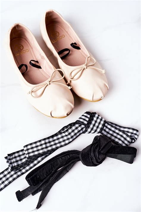 Wiązane Baleriny Lu Boo Nude Bugo pl buty damskie