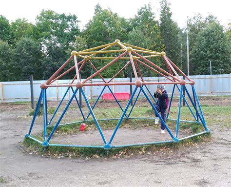 Вы помните паутинку на детских площадках? | Пикабу