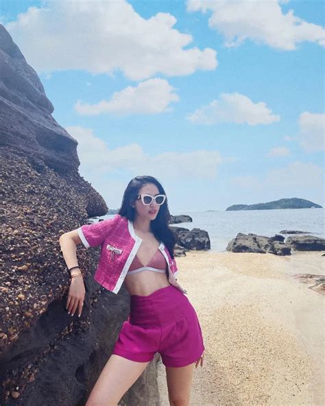 Nh Hoa H U B I Qu Nh Hoa Bikini C C K G I C M Cu N H T