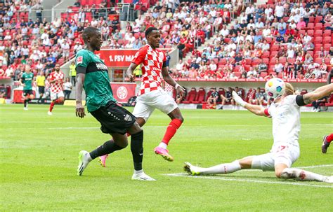 Dreierpack in Mainz Serhou Guirassy schießt den VfB fast im Alleingang