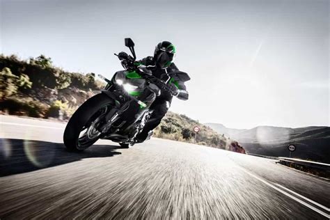 Dossier Naked Streetfighter Motojornal