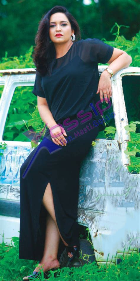 Lena Malayalam Actress Hot Legs Pics Guildmasop