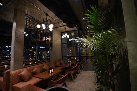 Chestnut Restaurant And Pub Erbil Restaurant Reviews Photos And Phone