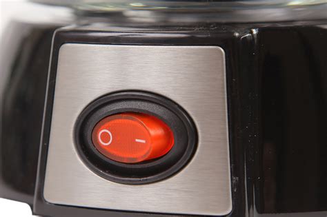 Обзор бюджетной капельной кофеварки Vitek VT-1521 BK