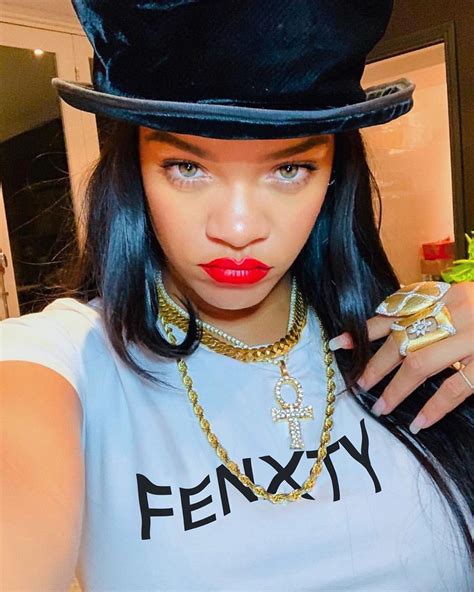 Rihanna On Instagram Fenty With The X Rihanna Badgalriri