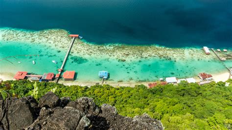 Hiking Island Hopping At Bohey Dulang Mantabuan Sibuan Semporna