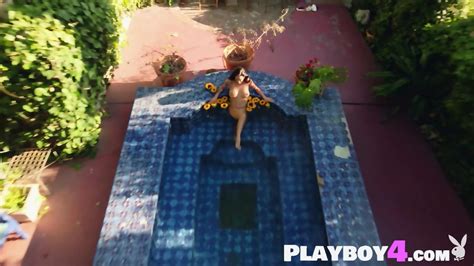 Perfect Tits Ebony MILF Posed Naked Before Hot Latina Teen Showed Hot