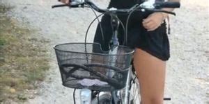 Public Nudity Bicycle Riding Babe Video Porn Videos