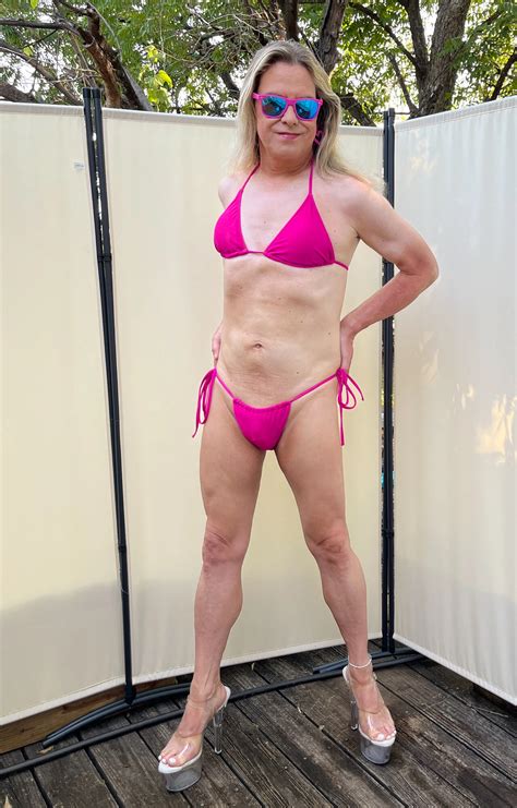 Joanie Hot Pink Bikini Nude Pics Xhamster