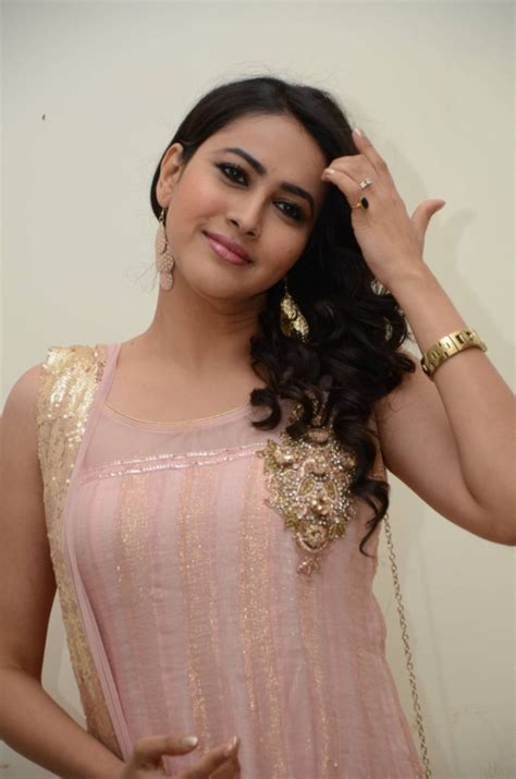 Panchi Bora Photos Latest Hd Images Pictures Stills And Pics Filmibeat