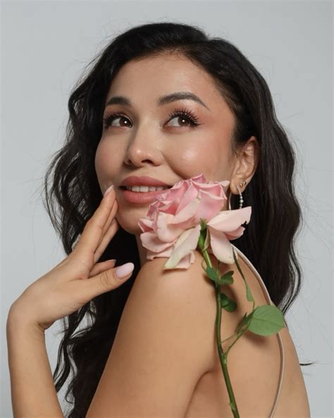 Шынар Меджанова | Сегодня мне 33🤍 Полет нормальный, настроение — ввысь ...