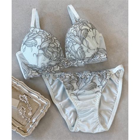 フランデランジェリー fran de lingerie 新作続々 ペアブラジャー ペアブラジャーワイヤー有り ブラジャーショーツセット返品不可商品 グリーン ファッション