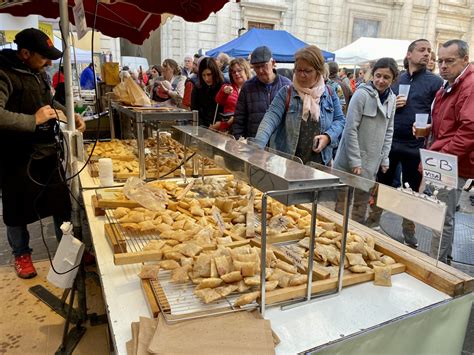 Sortir en Haute Savoie Annecy la Fête du Caïon fait le plein