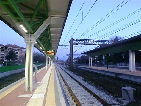 Gare De Garbagnate Milanese Garbagnate Milanese Structurae