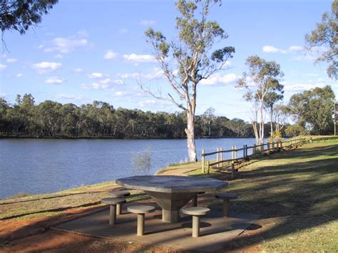 Robinvale Photos Travel Victoria Accommodation And Visitor Guide