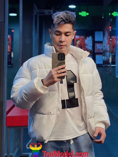 Boy sex giỏi điển trai lễ phép biết chiều lòng khách hàng khó tính nhất traimodel