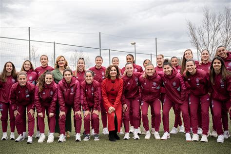 Fotos | Presentación del sello y la moneda en homenaje a las campeonas