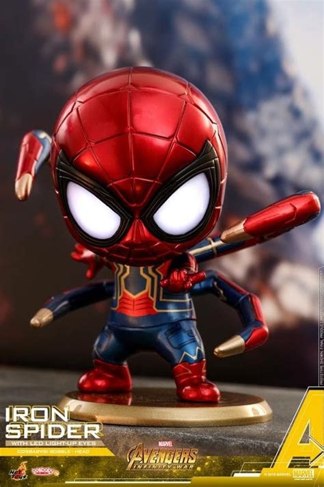 Hot Toys divulgam os Cosbabies do Aranha de Ferro e da armadura Caça Hulk Universo Marvel 616