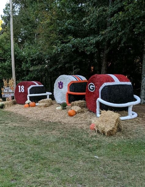 Fall Decorations With Painted Hay Bales